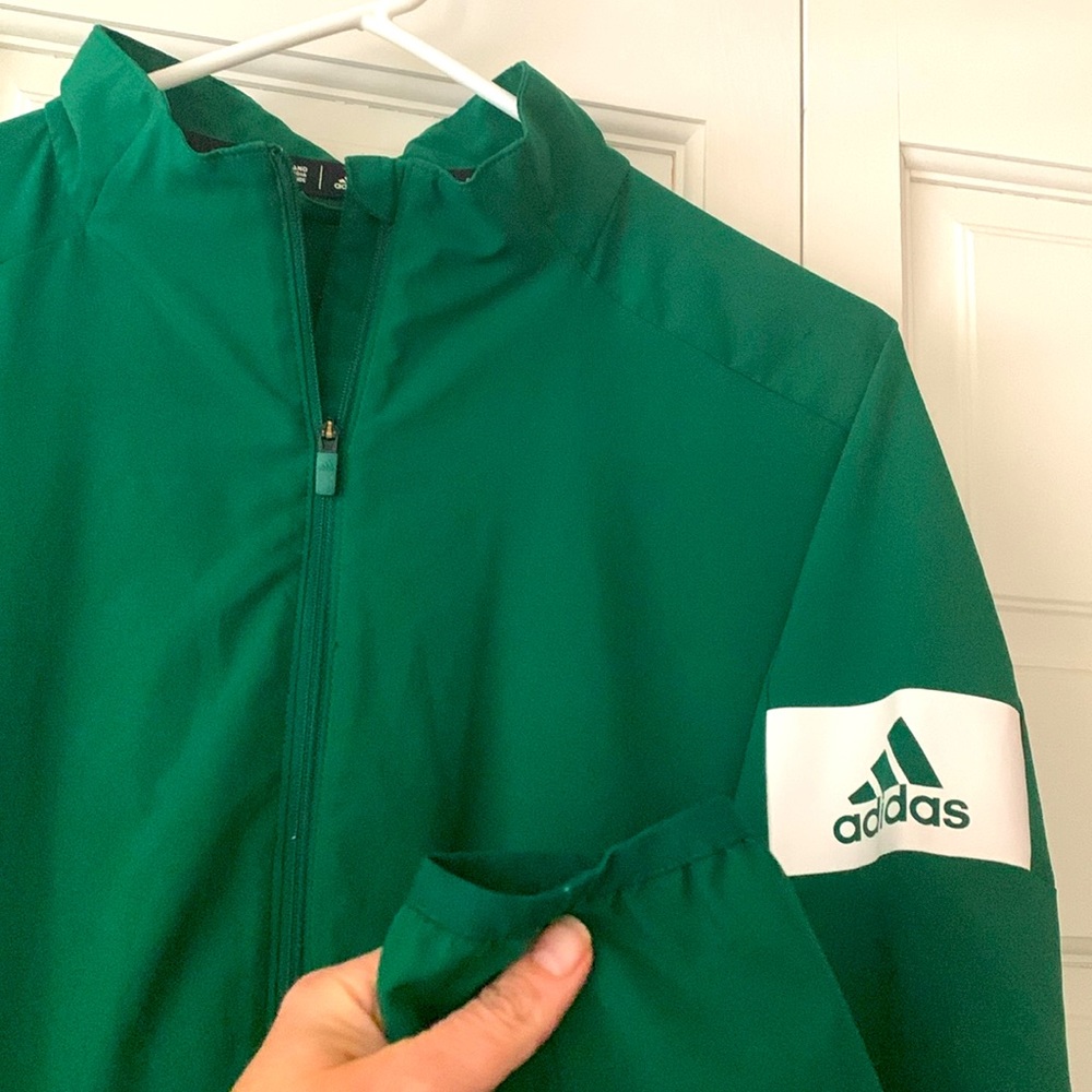 Men’s S Adidas half zip lightweight warmup, stretch w/side vent & pockets